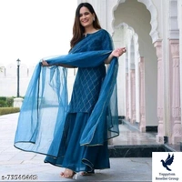 Aakarsha Graceful Women Kurta Sets