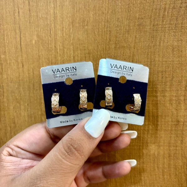 trenty fashionbestyeppygroup:😍NEW FASHION ARRIVALS 😍American Diamond Stud Square EarringsMaterial :  Artificial CastingPrice : Rs.429/-onlySterling Bali Earrings With Diamond..Circle Style Gold With Diamond EarringsPretty Bow Shaped EarringsTilak Shaped Silver Earrings With Diamond