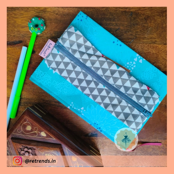 ReTrends Geo Design- Bookmarker Pouch