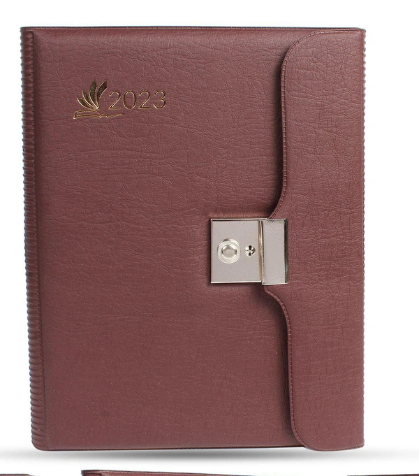 V-515 Diary 2023 B5 Nescafe Key Lock Folder Brown
