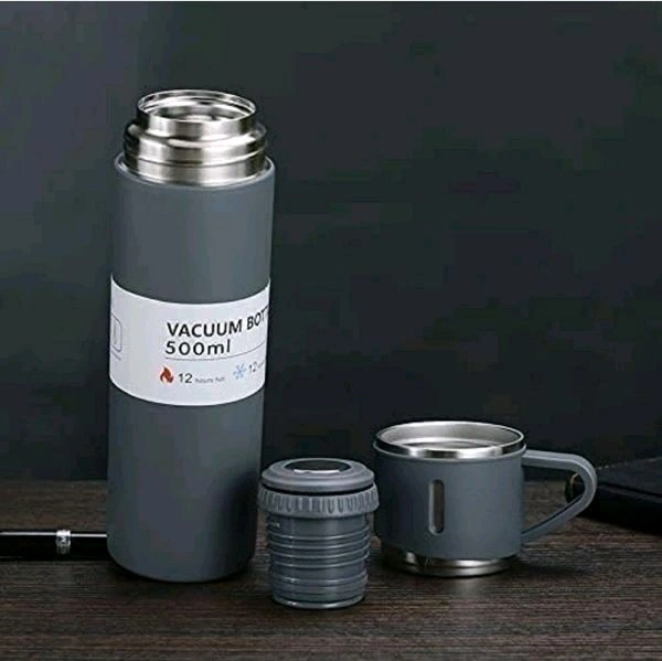 Vaccum Flask With 3pc Cup Set (Mix Color)