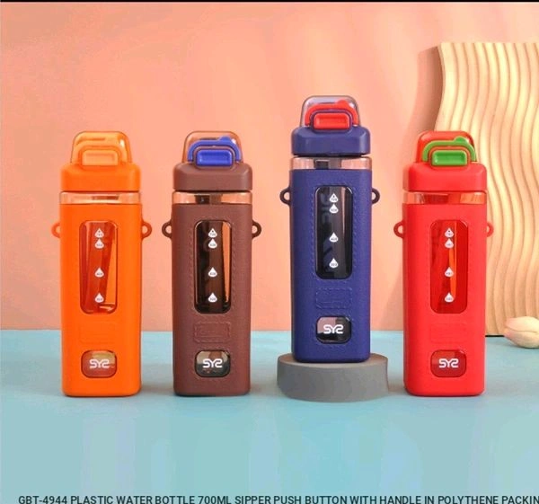 GBT-4944 Heavy Plastic Sipper Bottle 700ml