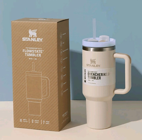 Stanley Quencher | 1.18L | Insulated Tumbler (Cream)