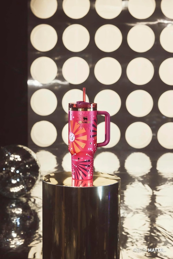 Stanley x Barbie™ 80s Dynamite Quencher | 1.18 L | Pink Tumbler | Limited Edition |