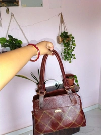 COBBLER  Ladies Shoulder Bag  - Nutmeg Wood Finish