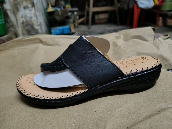 Cobbler  Ladies Leather Doctor Shoe