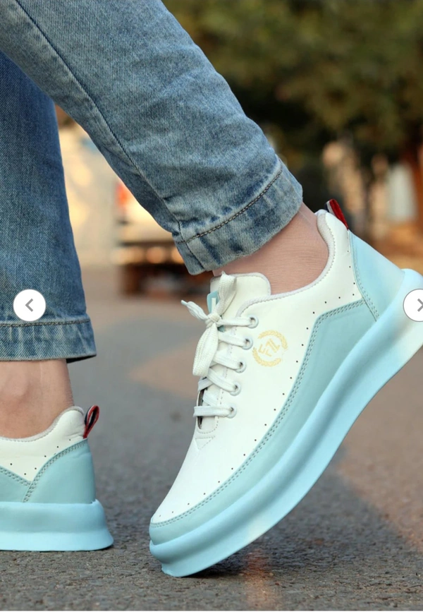 Mens  Light blue Lace Up Sneaker - 7