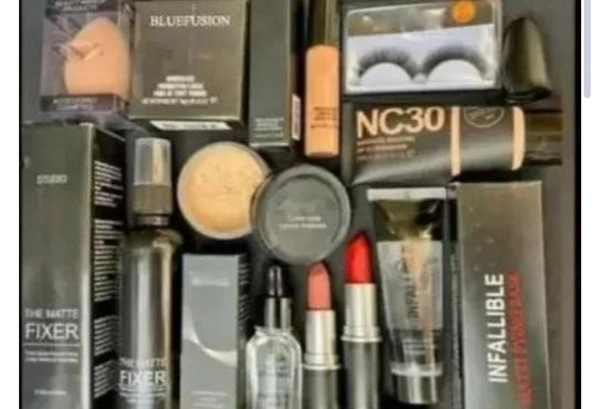 PINDARA Face Makeup Combo  - Free Size