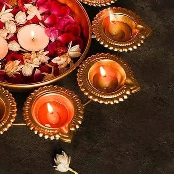  Decorative Metal Diya ( 10X2X10 inch )Traditional Diya Urli Tealight Holder Golden Bowl for Floating Flowers and Tea Light Candles Home,Office and Table Decor Special - Free Size