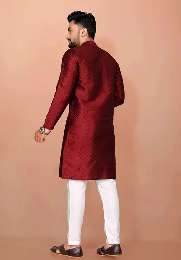 FANCY CHECK'S MEN'S KURTAS - L