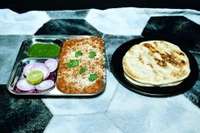 Butter Chhole Kulche - Regular