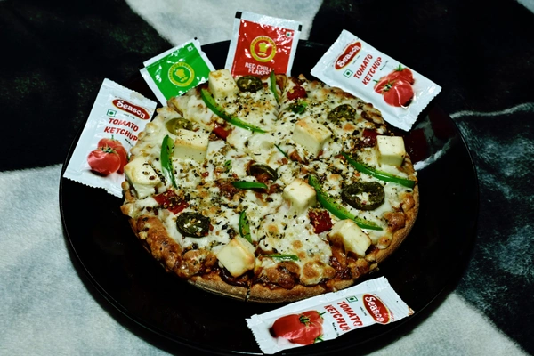 Salam Bombey Pizza - 7 INCH
