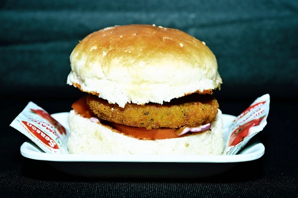 Paneer Delight Burger - Regular