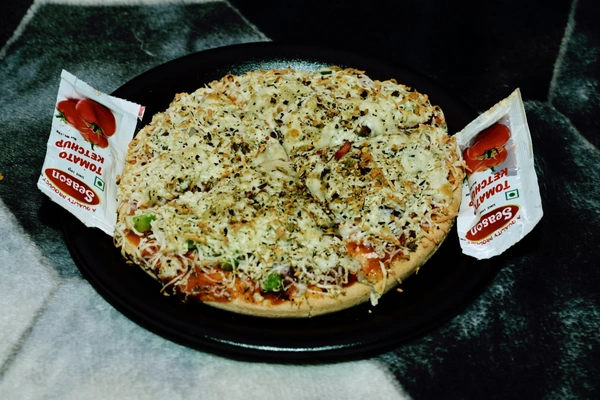 Veg. Pizza - 7 INCH