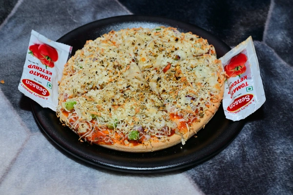 Veg. Pizza - 7 INCH