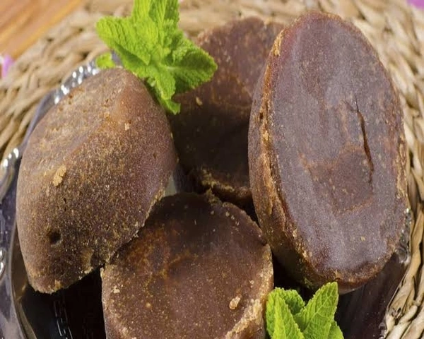 Local Gur (Jaggery) - 500g