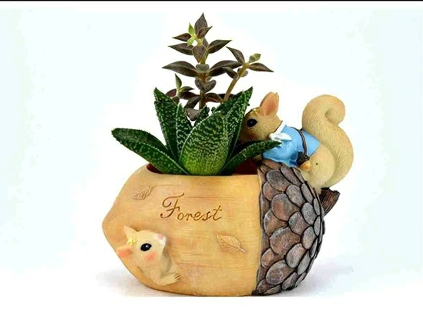 Resin Pot Cute Squirrel Fleshy Succulent Planter Pot Handpicked Beauty Enhancer Design| Planter Unique Design Succulent Pots polyresin Pot Without Plant - Pack Of 1, Planter Pot For Home Garden