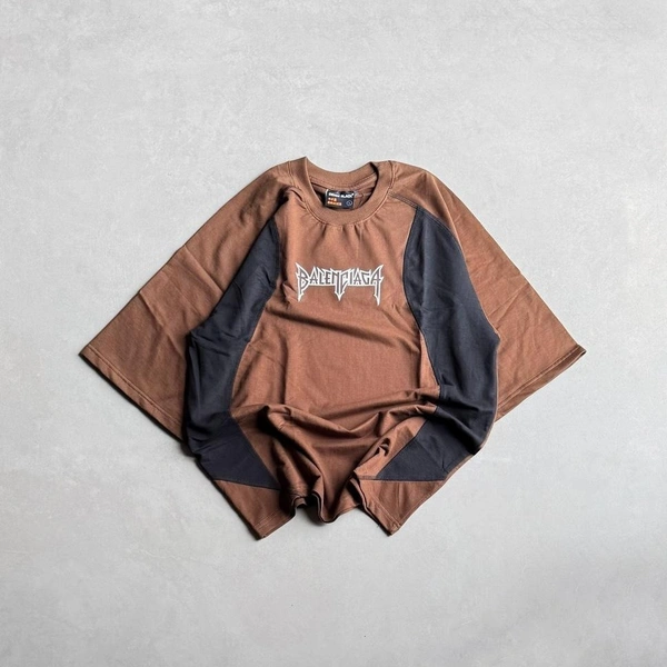 Five Sleeve T-Shirt (M,L)