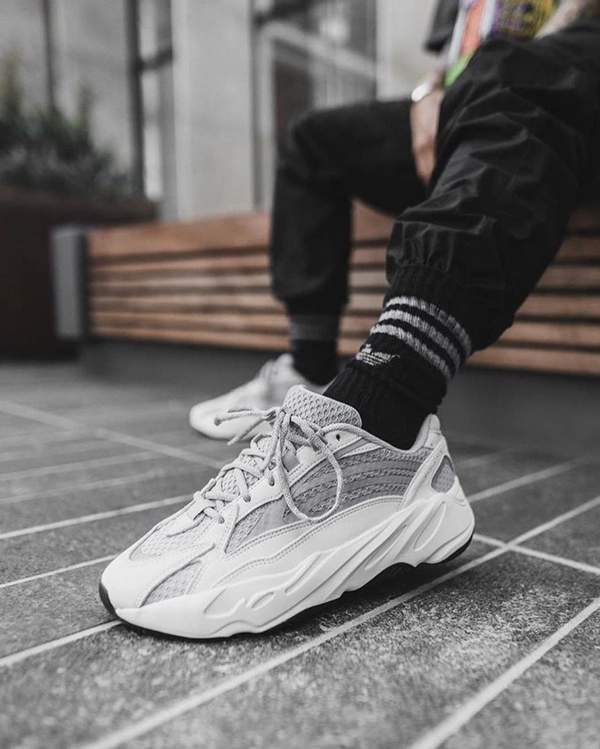 Adidas Yeezy Boost 700 "Static Reflective" - 40-45