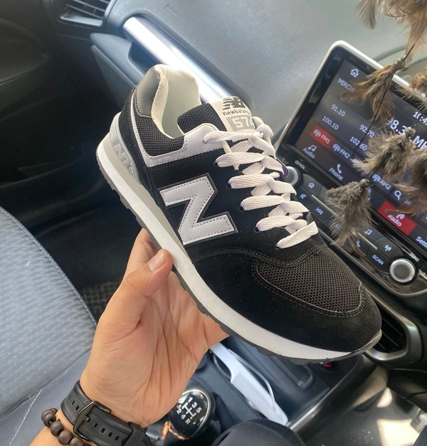 New Balance 547