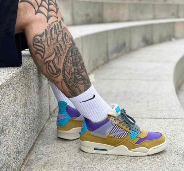AIR JORDANS RETRO 4 UNION DESERT MOSS