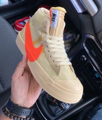 NIKE BLAZER OFF WHITE