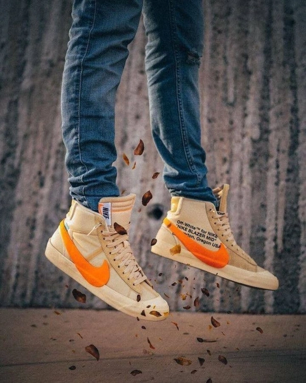 NIKE BLAZER OFF WHITE