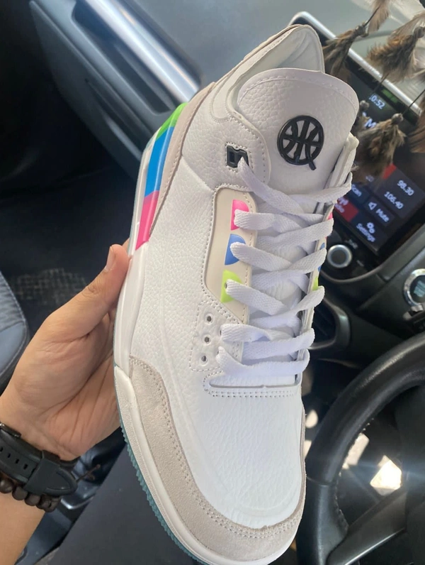 AIR JORDANS 5 QUAI 54 FRIENDS AND FAMILY