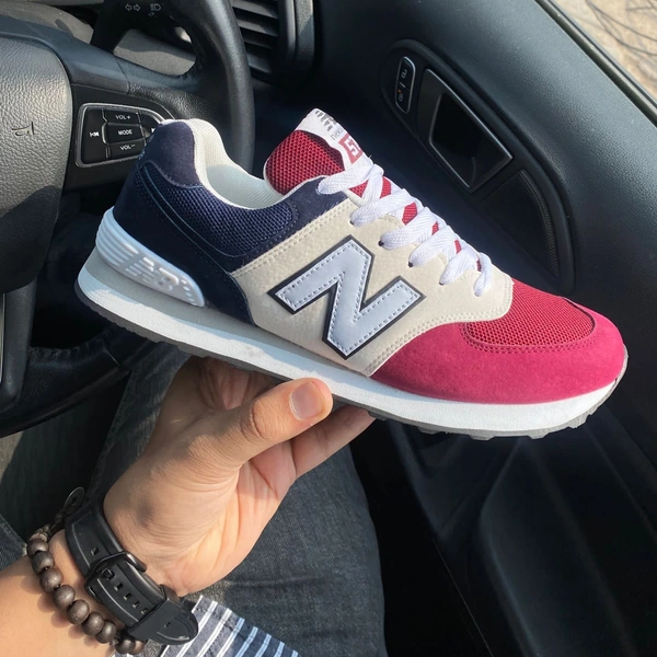 New Balance 547