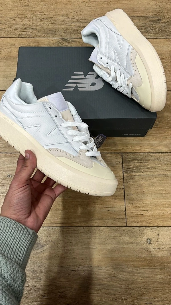 New Balance 302