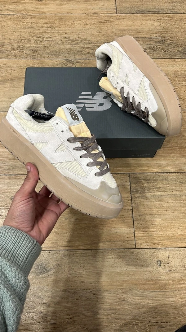 New Balance 302