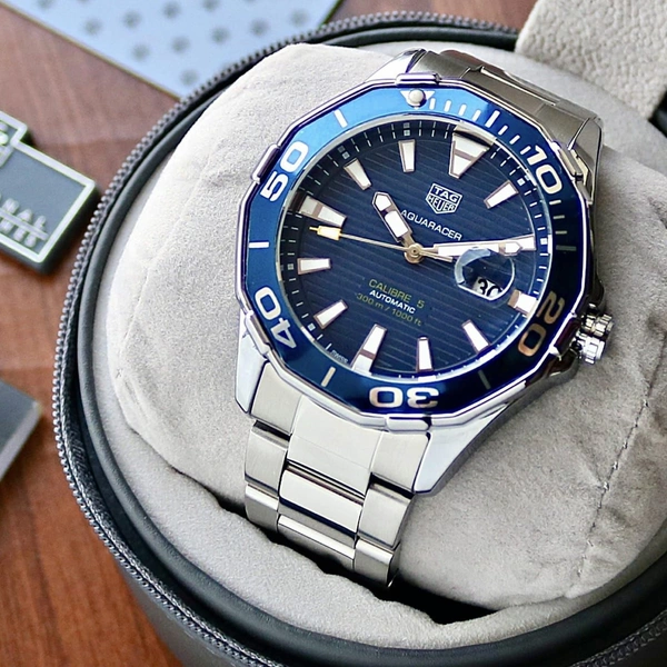 TAG HEUER