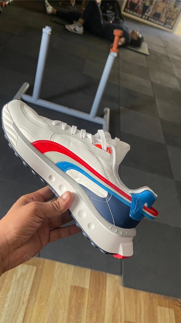 Puma Wild Rider Republic
