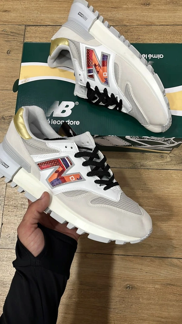 NEW BALANCE RC1300