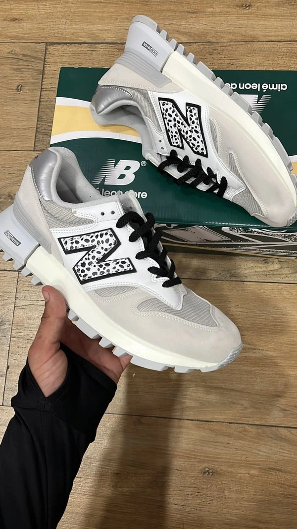 NEW BALANCE RC1300