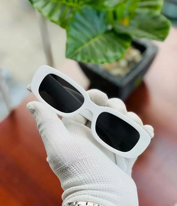 Freaky glasses
