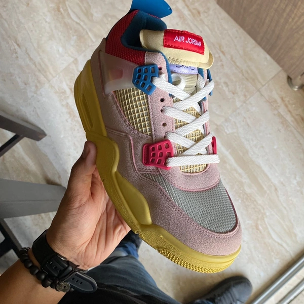 Jordan Retro 4 Guava