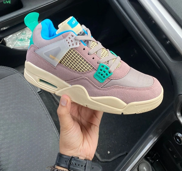 JORDANS RETRO 4 TAUPE HAZE