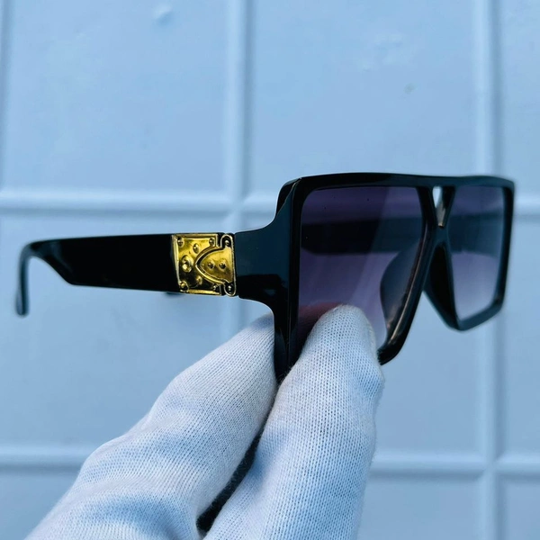 Sunglass