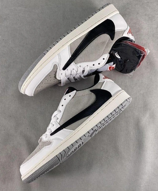 Air Jordan x travis Scott jack cactus 