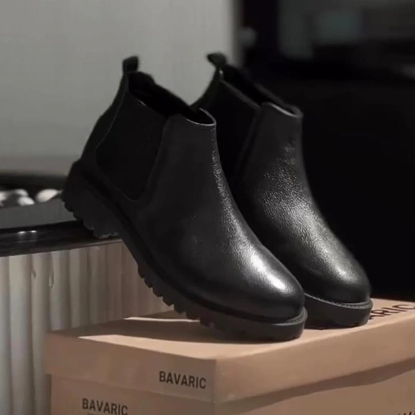 Chelsea Leather Boot (42)