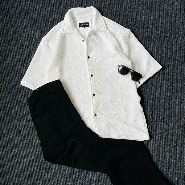 Imported Shirt + Baggy Jeans (XL)