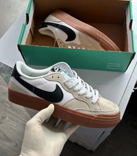 Nike blazer SB LOW (41 - 45)