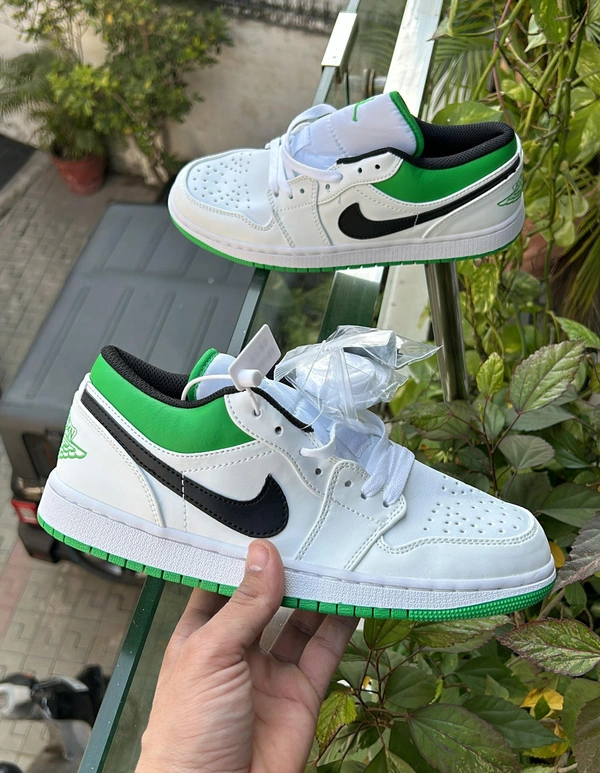 Jordan cut low leathr (41 - 45)