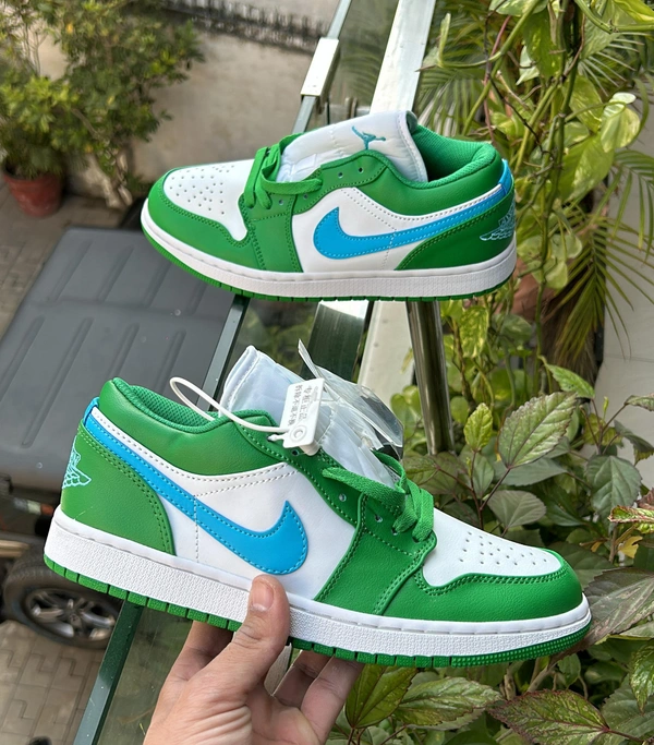 Jordan cut low leathr (41 - 45)