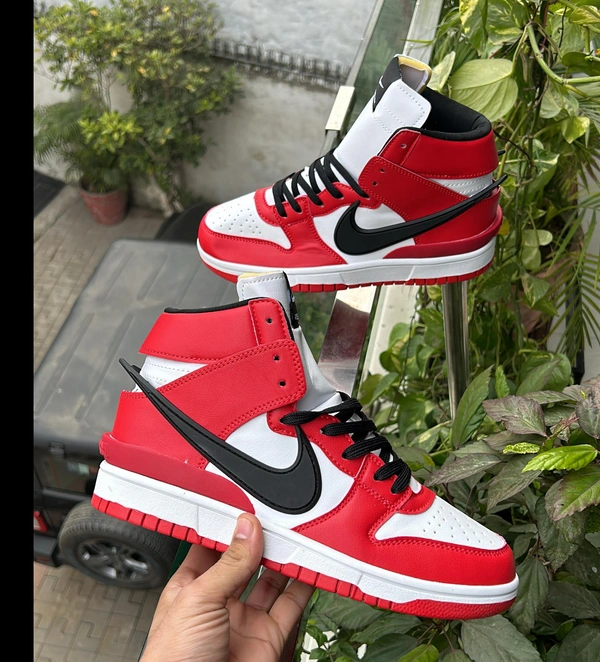 NIKE SB DUNK HI AMBOOSH (41 - 45)