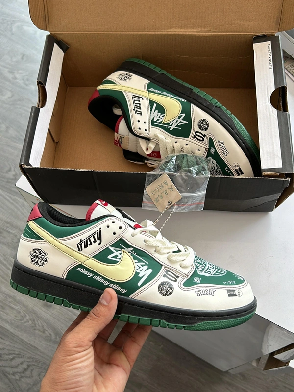 NIKE SB DUNK STUSSY (41 - 45)