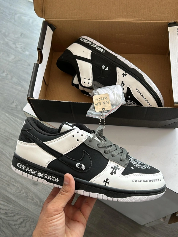 NIKE SB DUNK STUSSY (41 - 45)