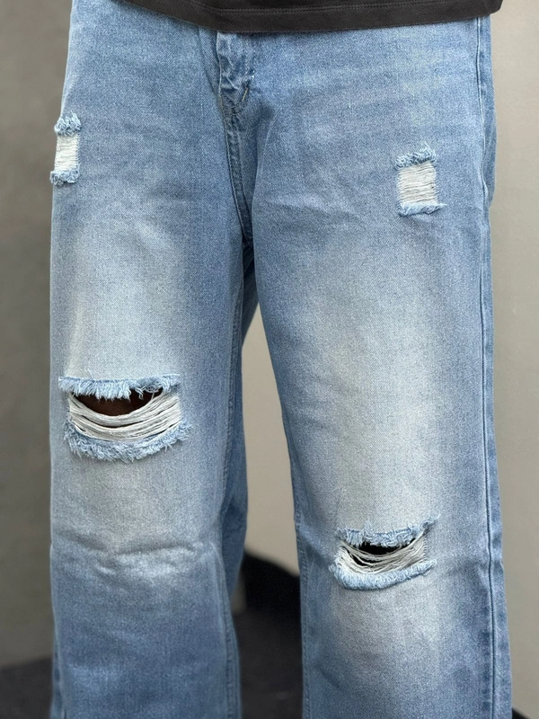 Vintage Loose Fit Patch Jeans (30)