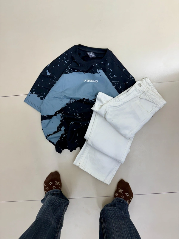 Five Sleeve T Shirt + Baggy Jeans (XS,S,M)